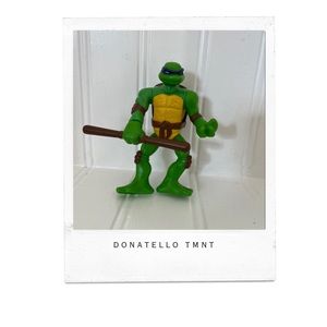Teenage Mutant Ninja Turtles: Donatello 4 inch Action Figure.Spinning bo staff.